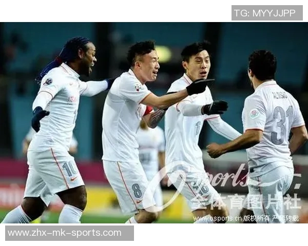 山东鲁能迎战大阪樱花全力争胜展现球队实力与风采